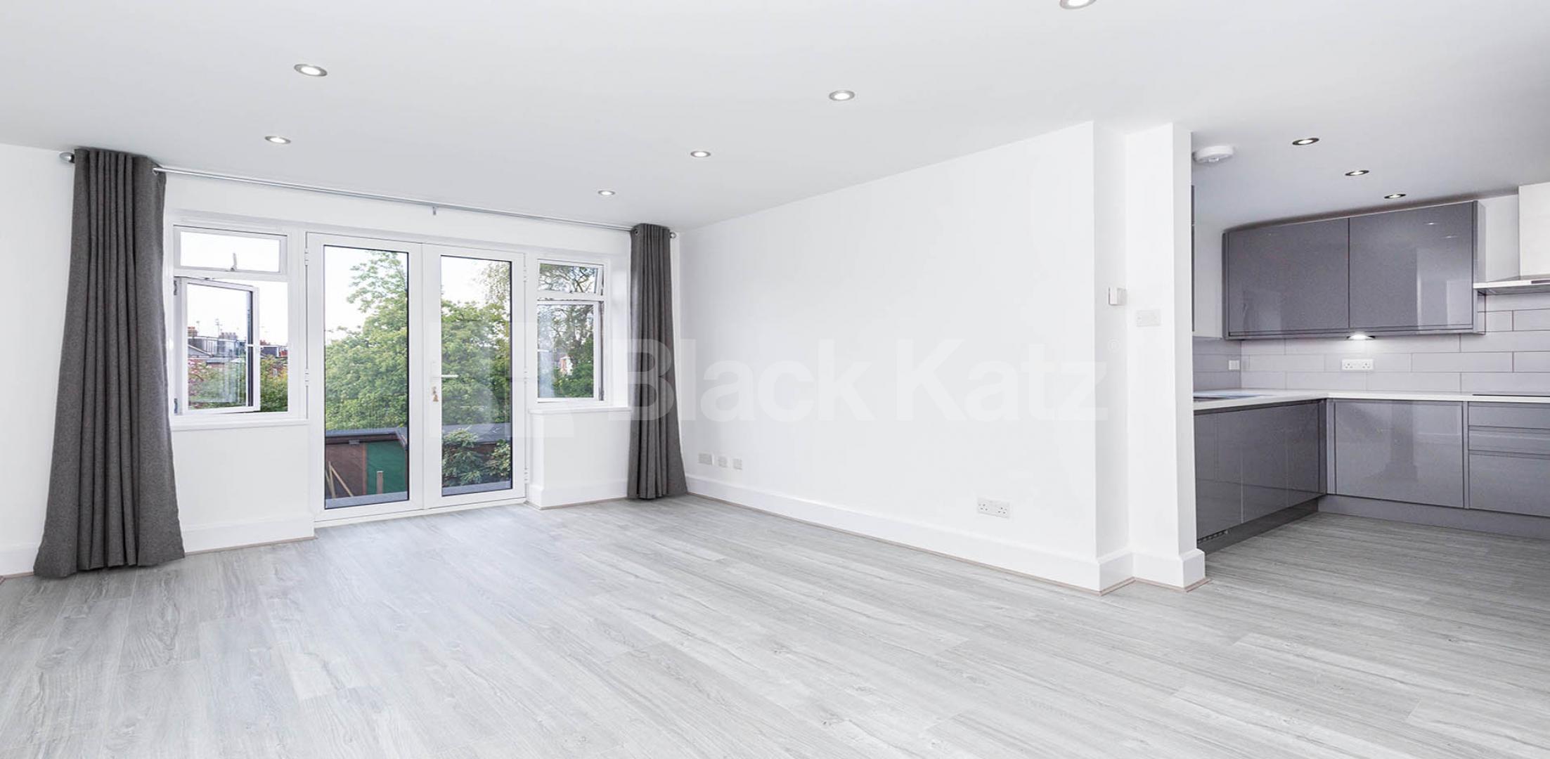 			NEWLY REFURBISHED!, 2 Bedroom, 1 bath, 1 reception Apartment			 Beechwood Road, CROUCH END 